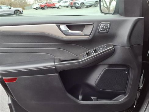 Used 2022 Ford Escape SEL w/ Technology Package image 14