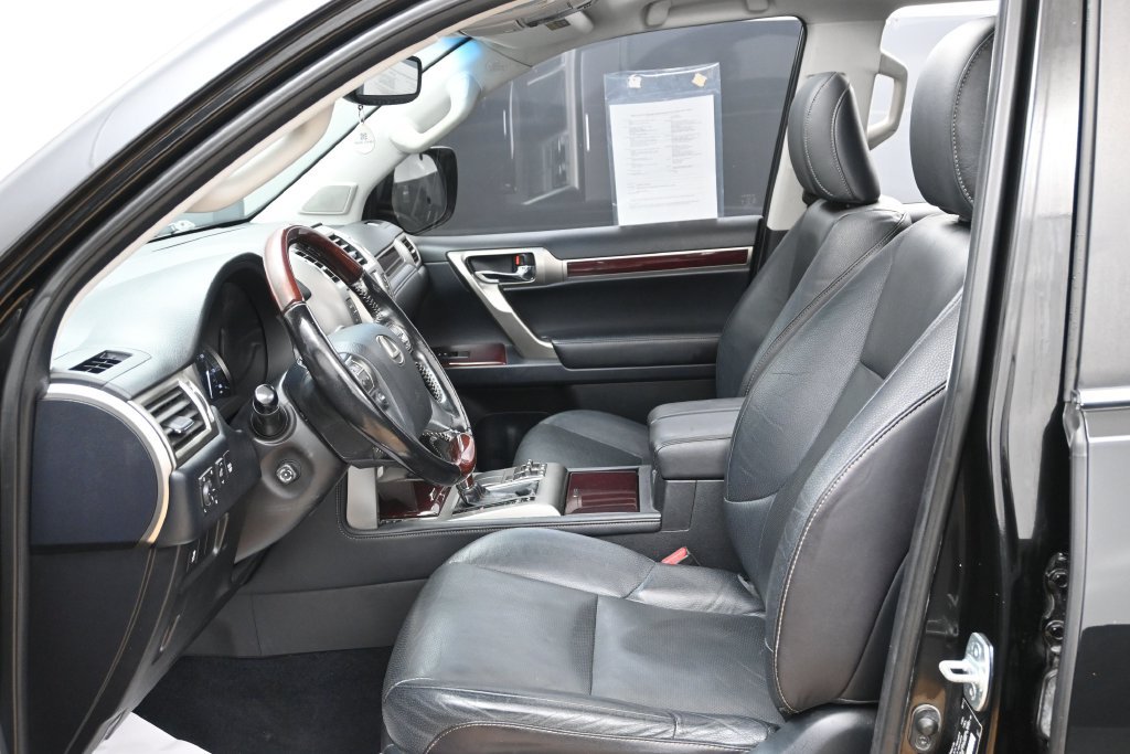 Used 2017 Lexus GX 460 Premium w/ Premium Package AWD/4WD image 11