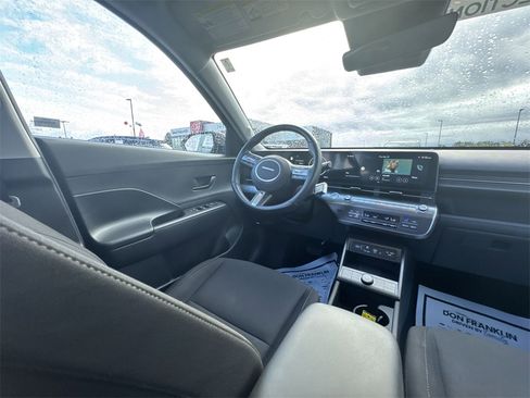 Used 2025 Hyundai Kona SEL image 15