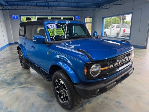 Used 2021 Ford Bronco Outer Banks AWD/4WD image 9