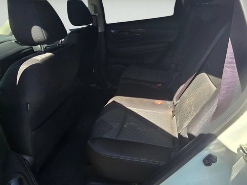 Used 2020 Nissan Rogue S FWD image 14