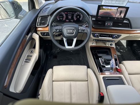 Certified 2023 Audi Q5 2.0T Prestige w/ Prestige Package AWD/4WD image 16