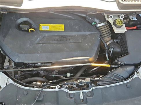 Used 2015 Ford Escape SE w/ Equipment Group 201A image 22