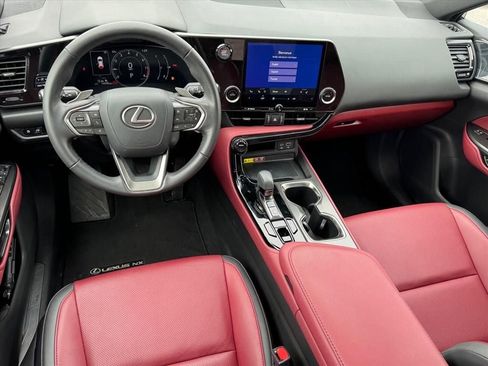 Used 2025 Lexus NX 250 FWD w/ Towing Package (2000 Lbs) image 11