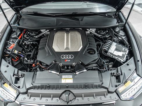 Used 2024 Audi RS 6 performance AWD/4WD image 12