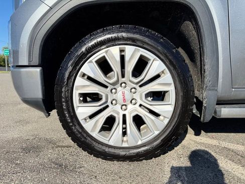 Certified 2022 GMC Sierra 1500 Denali w/ Denali Premium Package AWD/4WD image 4