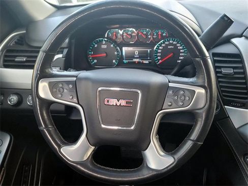 Used 2017 GMC Yukon XL SLT image 17