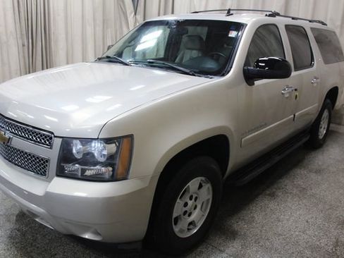 Used 2007 Chevrolet Suburban LT w/ LT Preferred Equipment Group image 13