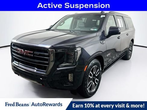 Used 2024 GMC Yukon XL AT4 w/ AT4 Premium Plus Package AWD/4WD image 3