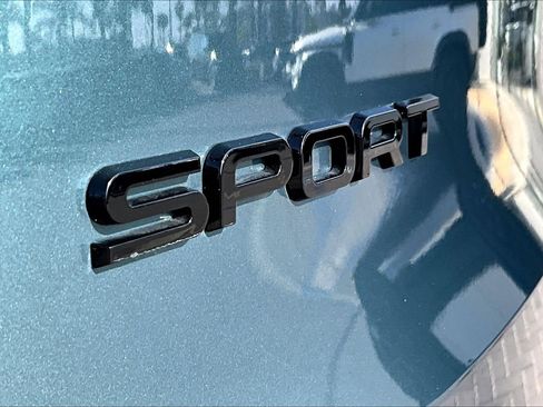 Used 2025 Land Rover Range Rover Sport SE image 8