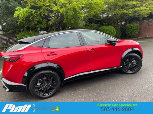 Used 2023 Nissan Ariya FWD image 11