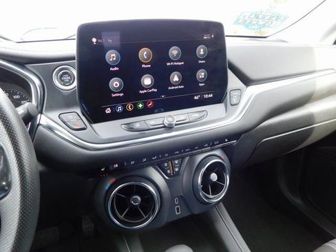 Used 2024 Chevrolet Blazer LT image 34