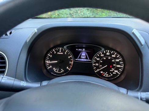 Used 2017 Nissan Pathfinder Platinum image 30