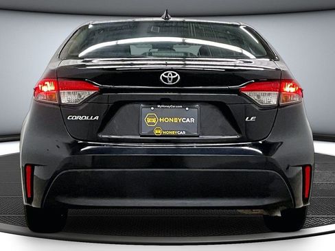 Used 2023 Toyota Corolla LE FWD image 5