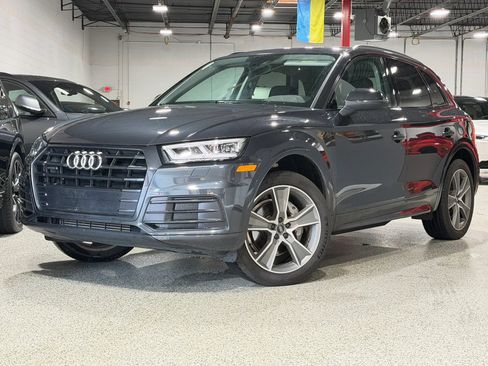 Used 2019 Audi Q5 2.0T Premium Plus w/ Premium Plus Package AWD/4WD image 2