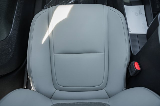 Certified 2025 Volvo EX30 Plus w/ Protection Package Premier AWD/4WD image 27