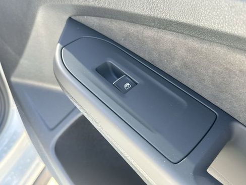 New 2026 Volkswagen GTI SE FWD image 32