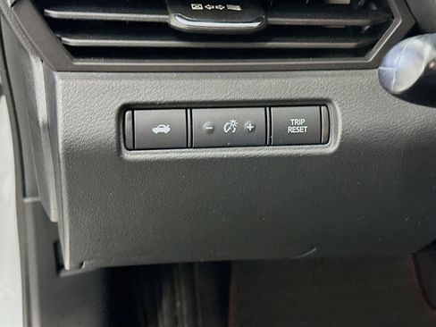 Used 2021 Nissan Altima 2.5 SR image 17