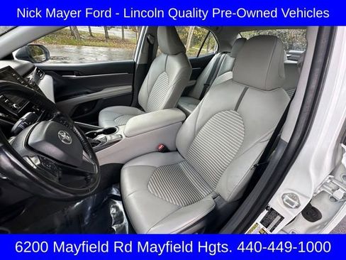 Used 2023 Toyota Camry SE image 10