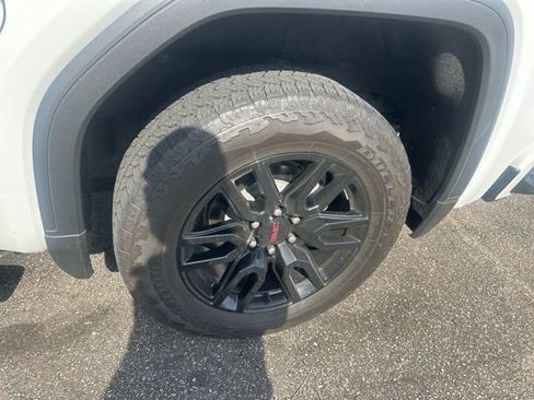 Certified 2024 GMC Sierra 1500 Elevation w/ Elevation Premium Package image 11