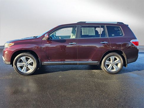 Used 2013 Toyota Highlander Limited image 2