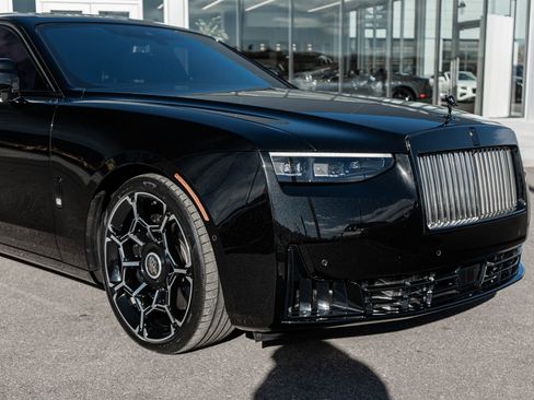Used 2025 Rolls-Royce Ghost Black Badge image 19