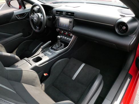 Certified 2023 Toyota GR86 Premium RWD image 10