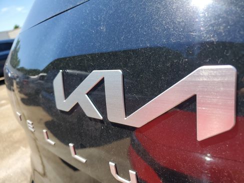 Used 2024 Kia Telluride S w/ S Sunroof Package FWD image 6