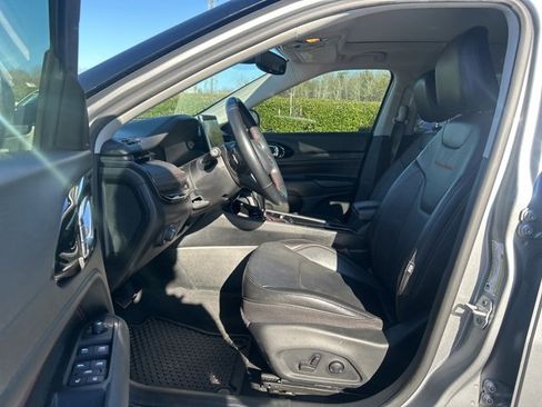 Used 2022 Jeep Compass Trailhawk w/ Trailhawk Elite Group image 14