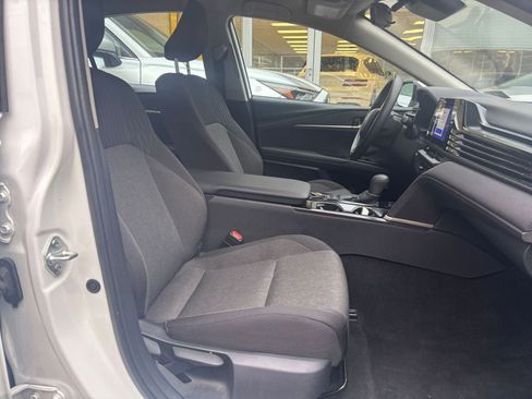 Used 2025 Toyota Camry LE image 25