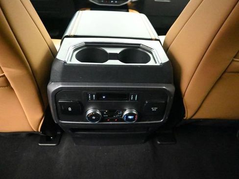 Certified 2024 Ford Expedition Max Platinum image 23