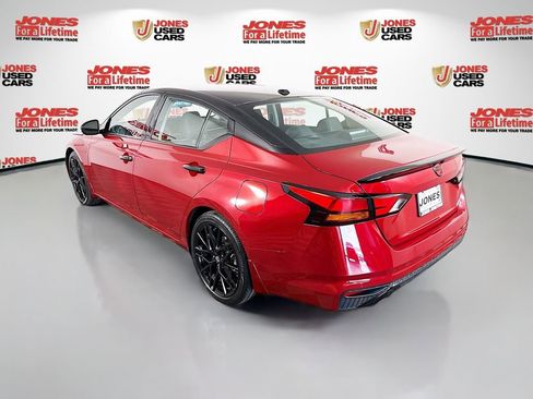Used 2024 Nissan Altima 2.0 SR image 2