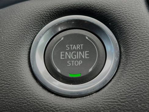 Used 2024 GMC Canyon Elevation w/ Convenience Package image 19