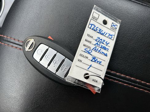 Used 2024 Nissan Altima 2.5 SR image 31