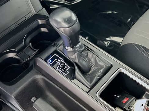 Certified 2020 Toyota Tacoma TRD Off-Road w/ Technology Package AWD/4WD image 15