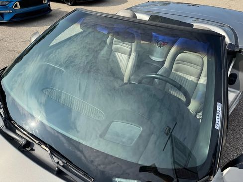 Used 2000 Chevrolet Corvette Convertible w/ Memory Pkg image 13