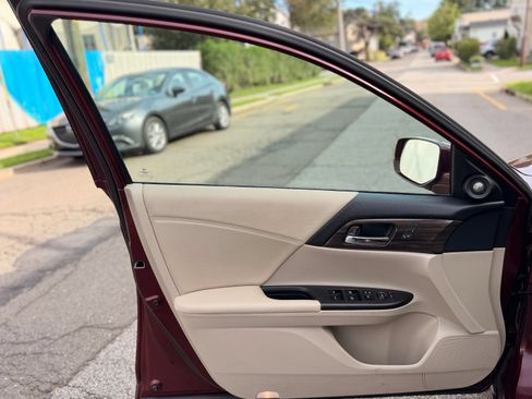 Used 2016 Honda Accord EX-L image 11