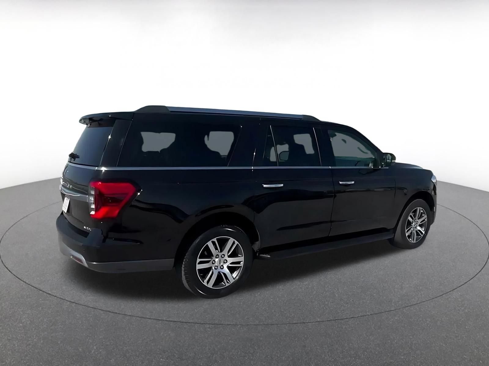 Used 2024 Ford Expedition Max Limited RWD image 12