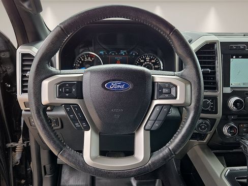 Used 2017 Ford F150 Lariat w/ Equipment Group 502A Luxury AWD/4WD image 14