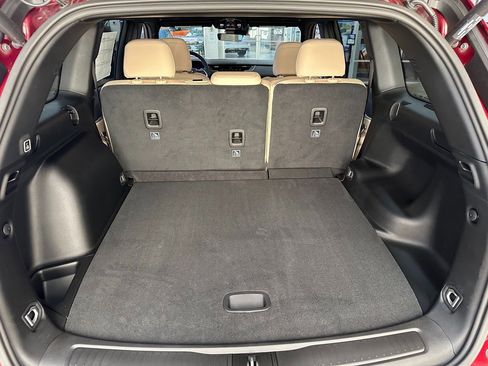 New 2025 Jeep Grand Cherokee Limited w/ Black Appearance Package image 41