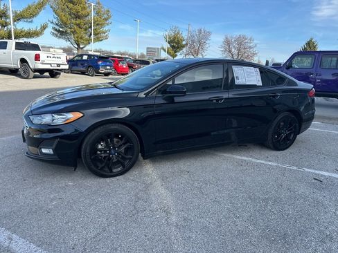 Used 2019 Ford Fusion SE w/ Equipment Group 151A image 14