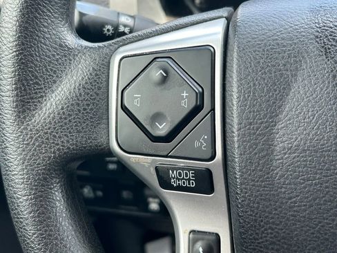Used 2021 Toyota Tundra SR5 w/ SR5 Upgrade Package AWD/4WD image 40