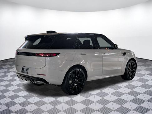 New 2026 Land Rover Range Rover Sport Dynamic SE AWD/4WD image 9