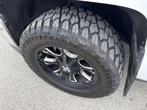 Used 2018 Chevrolet Silverado 1500 LT image 29