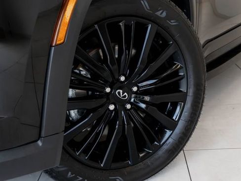 Used 2023 INFINITI QX60 Sensory w/ Vision Package FWD image 2
