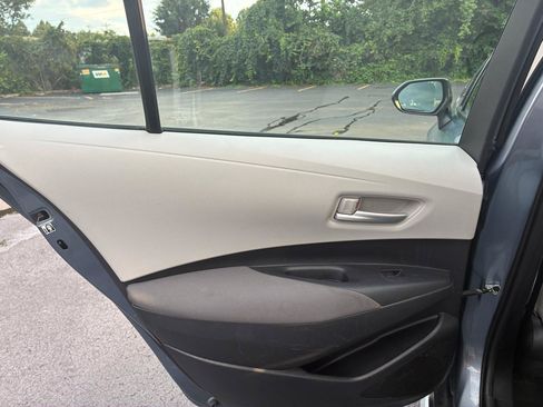 Used 2020 Toyota Corolla LE FWD image 14