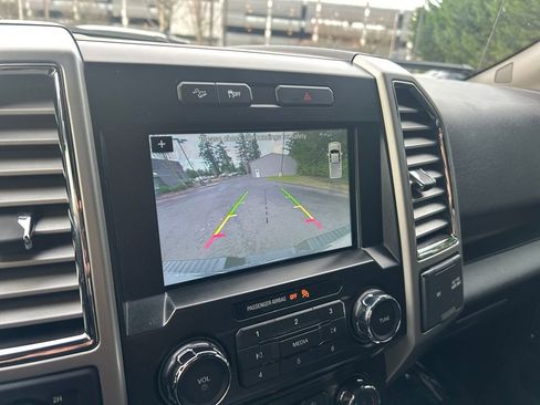 Used 2016 Ford F150 Lariat image 19