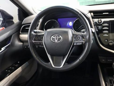 Used 2020 Toyota Camry XLE w/ Navigation Package image 15