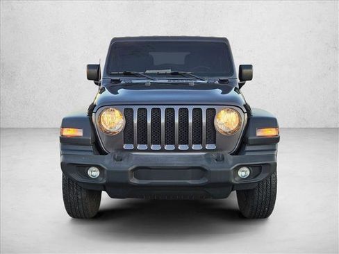 Used 2018 Jeep Wrangler Unlimited Sport S image 2
