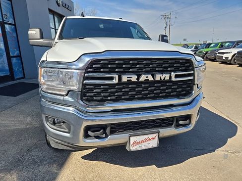 Used 2024 RAM 2500 Big Horn AWD/4WD image 15